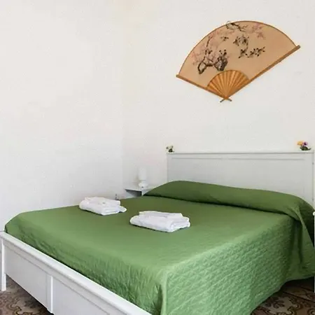 New Rubik's Castle בית הארחה 3*